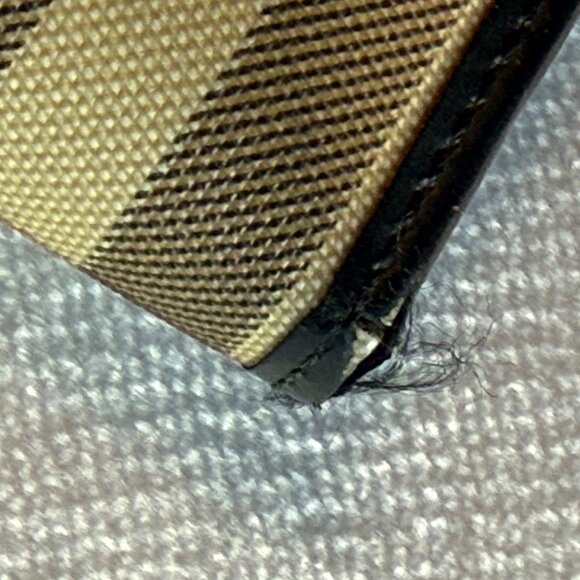 Burberry Nova Check wallet with box and dust bag - Picture 9 of 10